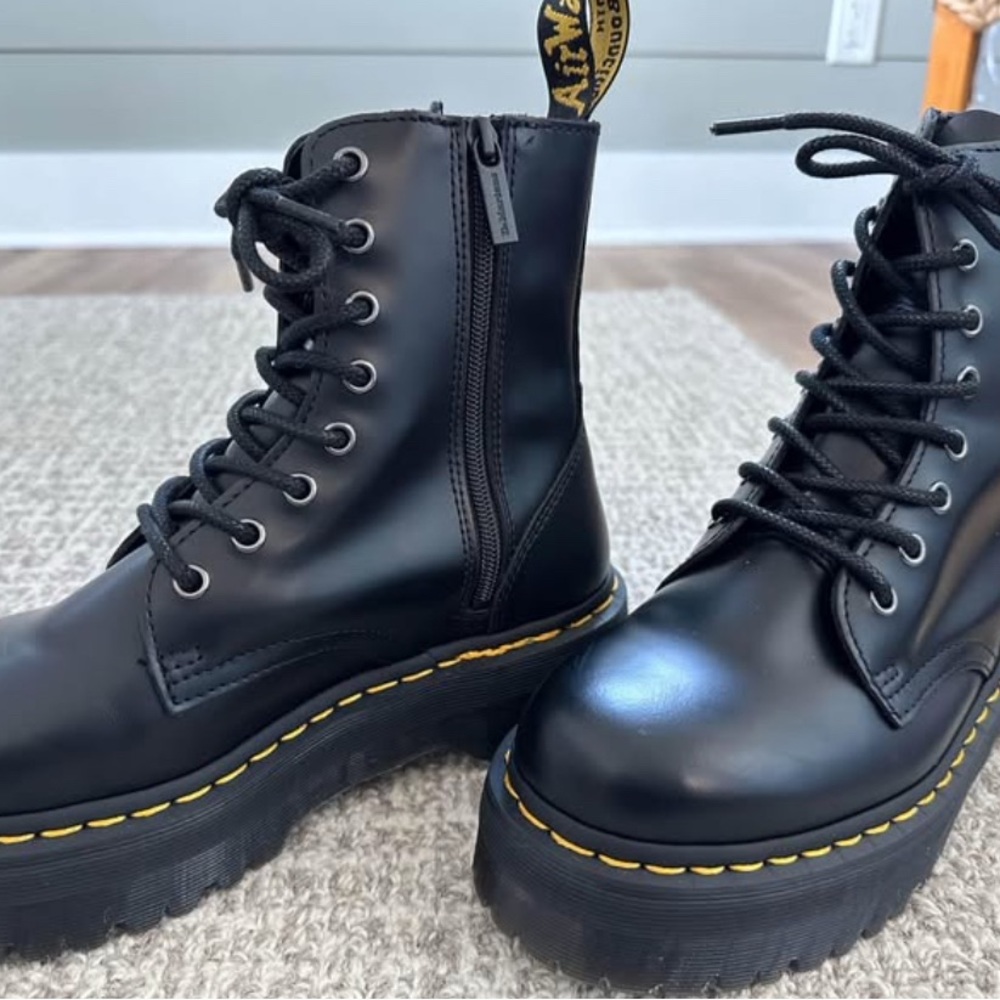 Worn Once Women’s Dr. Martens Jadon Black Platform Boots Size 8